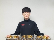 爱游戏体育-包含Faker回归赛场，出色防守首场状态亮眼，巴黎圣日耳曼观众沸腾！的词条