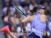 爱游戏体育-包含阿扎伦卡爆冷击败巴塞罗那，问鼎冠军引爆全场！的词条